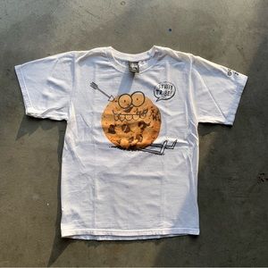 STUSSY X KEVIN LYONS COOKIE TEE
